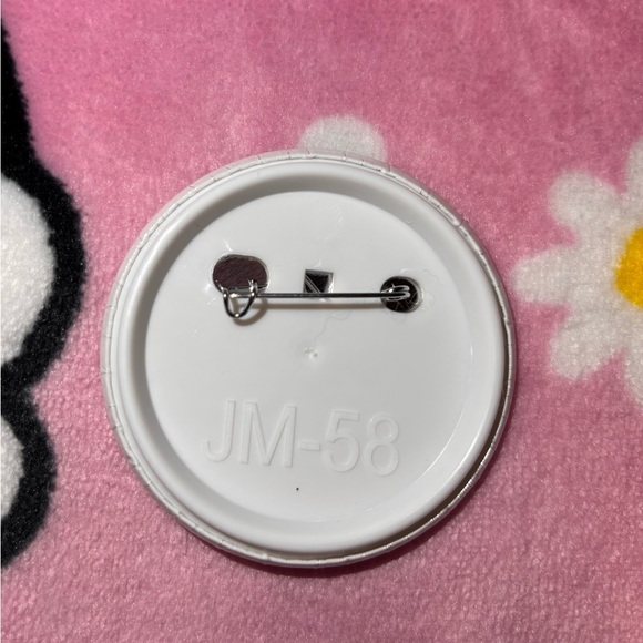 TAYLOR SWIFT Button Set - Picture 2 of 2